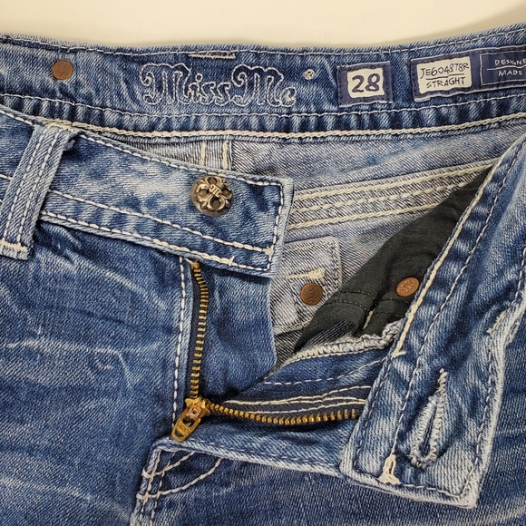 Miss Me JE604878R straight leg beeded studded rhinestone jeans size 28 - Picture 6 of 13